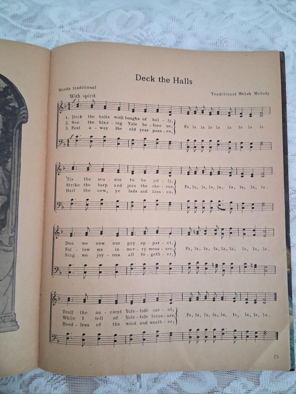 Vintage Whitman Christmas Carols Illustrated Music Books Voice Piano Guitar - Picture 7 of 16